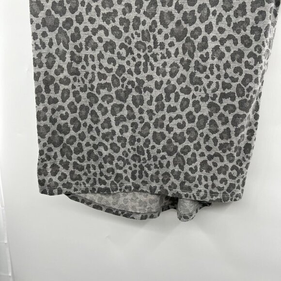 Zoe + Liv Women's Cheetah Print Short Sleeve T-Shirt Gray Size Small - Picture 5 of 8